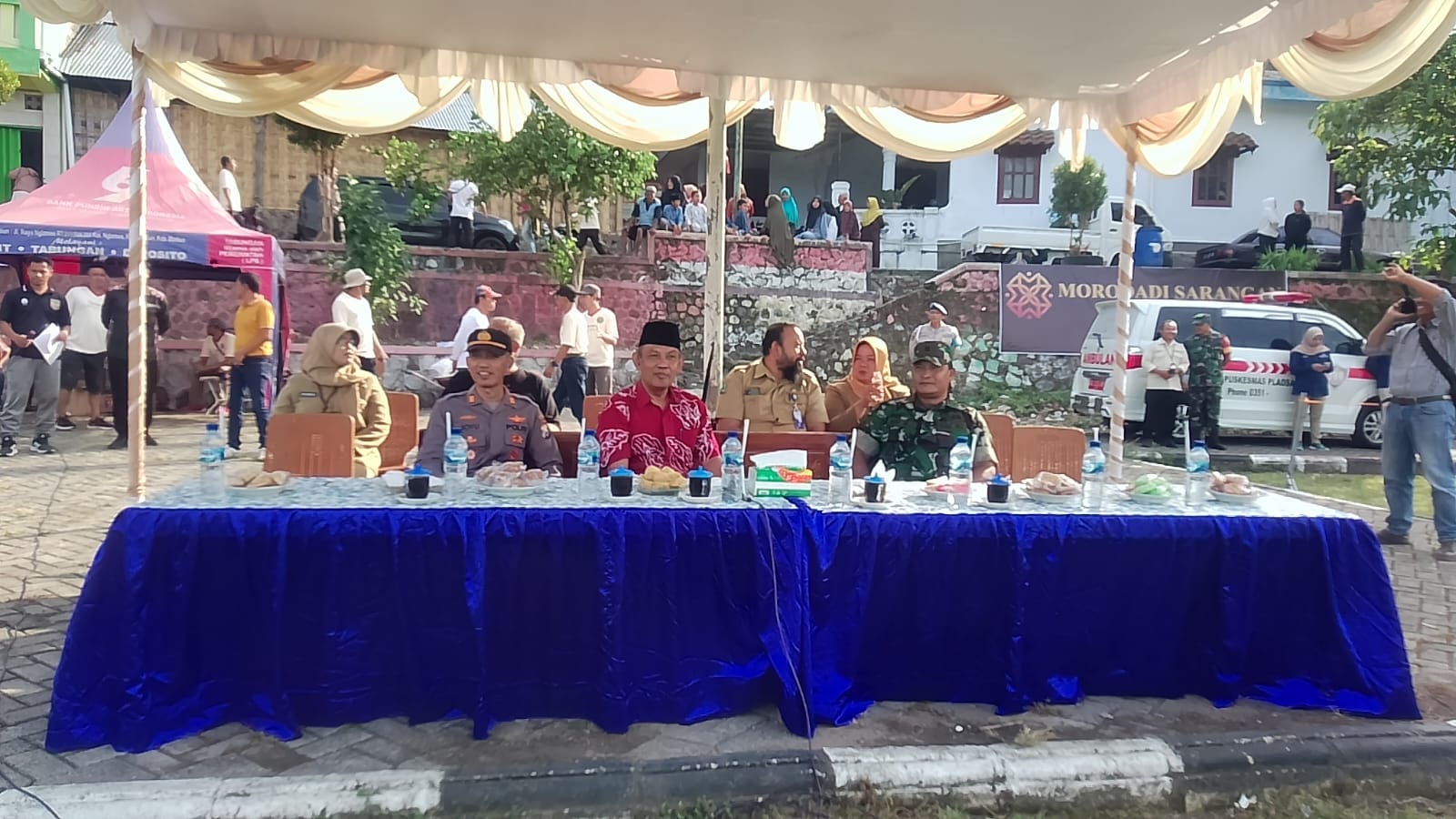 PEMBUKAAN PERTANDINGAN FOOTBALL PLAOSAN MUDA CUP TAHUN 2024 DALAM RANGKA HUT BHAYANGKARA KE 78 DI LAPANGAN PLAOSAN